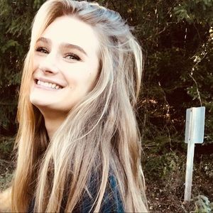 Meet your Posher, Anika